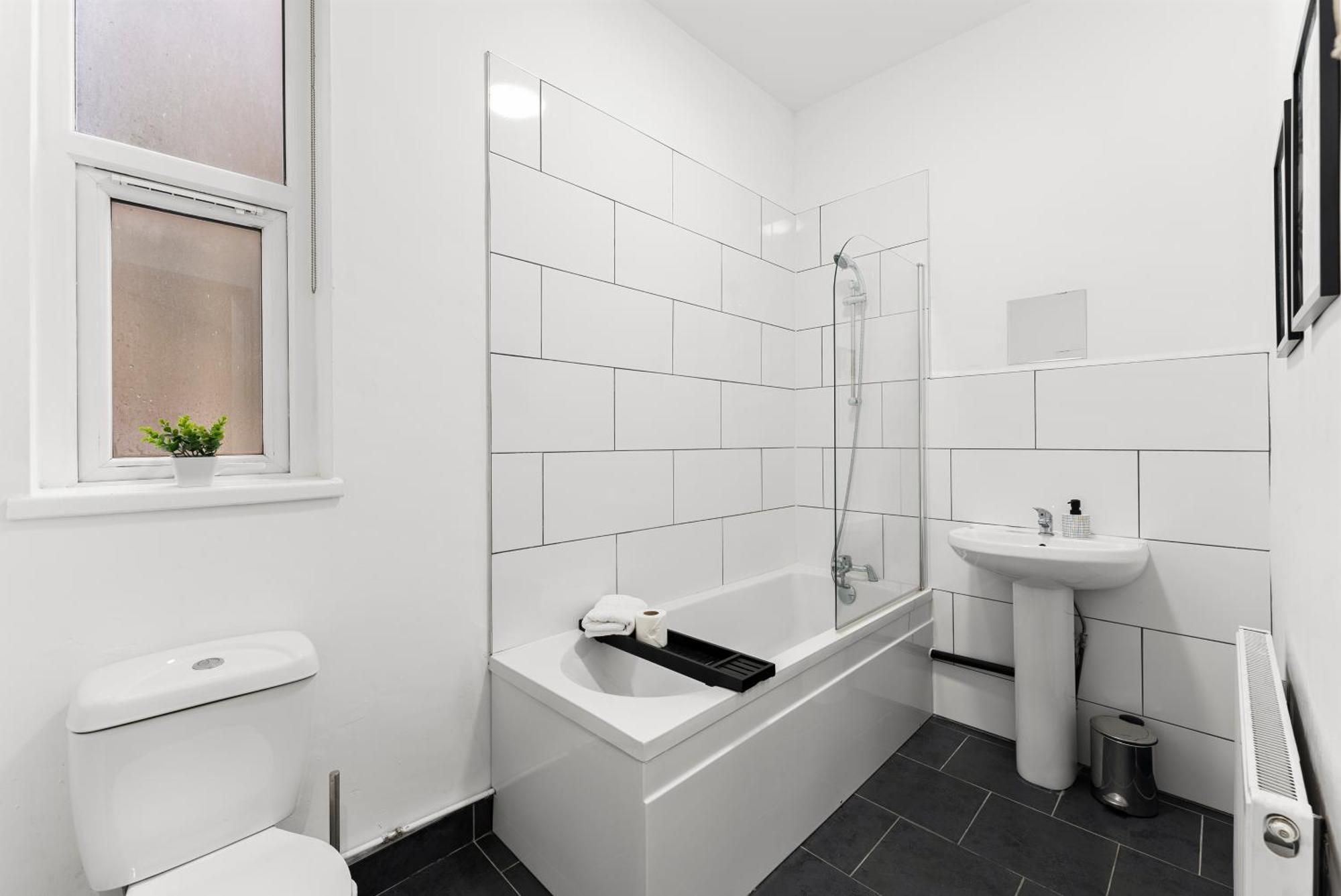 Appartement 20 Percent Off! Stylish Sheffield Abode Sleeps 12 Extérieur photo